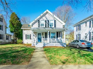 7 Moss St, Pawcatuck, CT 06379