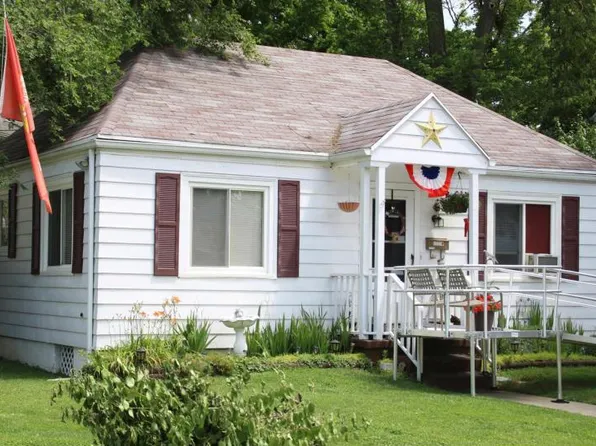 1226 Cedarview Dr, Springfield, OH 45503