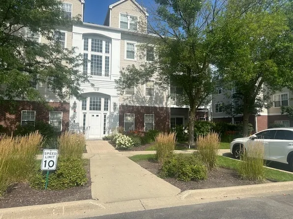 3299 Stratford Ct Unit 3D, Lake Bluff, IL 60044