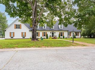 5400 Tory Hill Dr, Greensboro, NC 27410