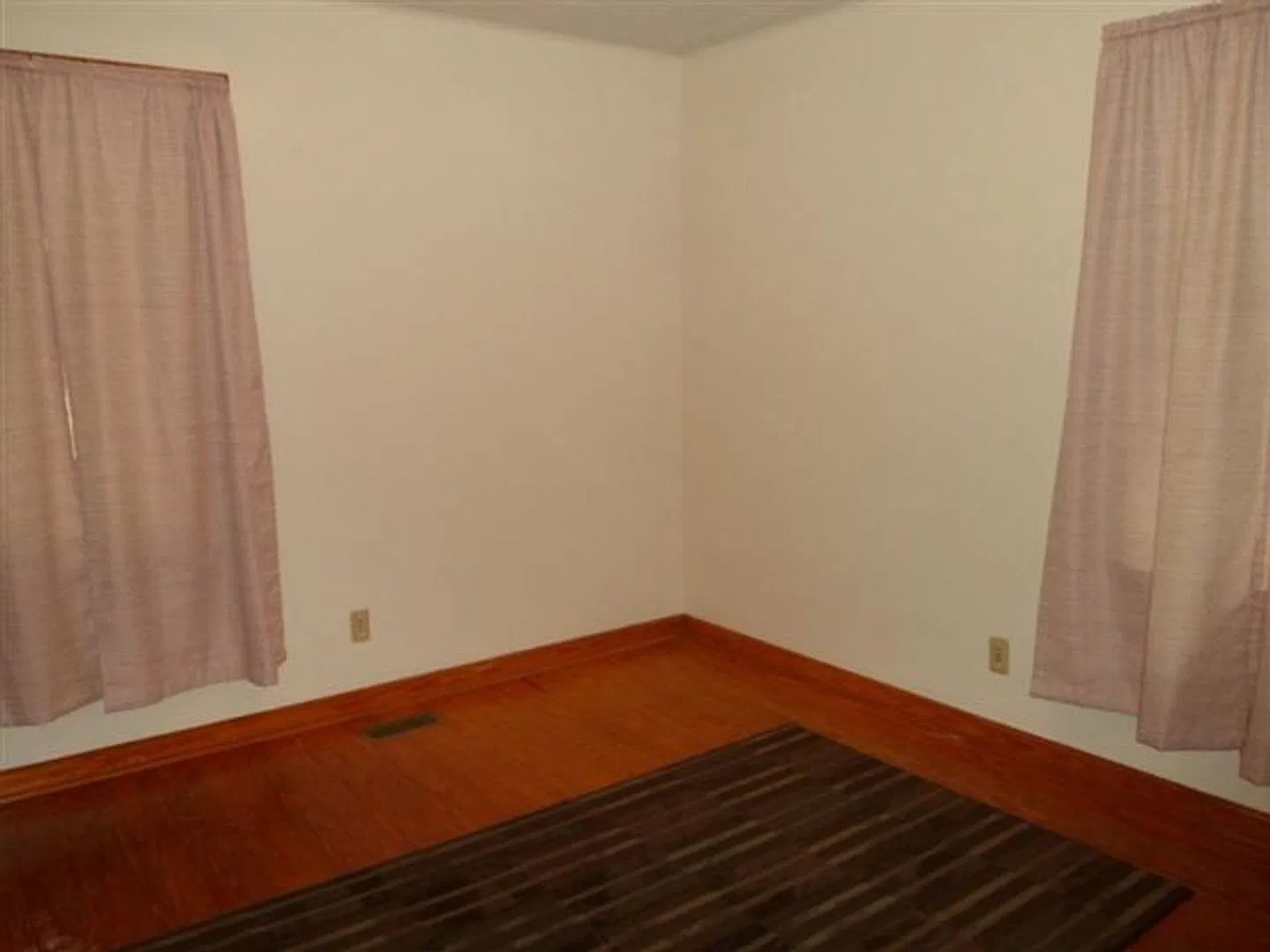 3 Bedroom, Easy to Franklin or Sylva — Photo 3