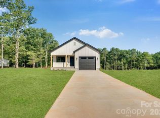 4641 Graybirch Dr, Maiden, NC 28650