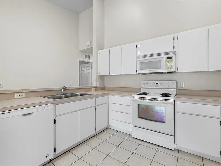 37228 Grassy Hill Ln — Photo 11
