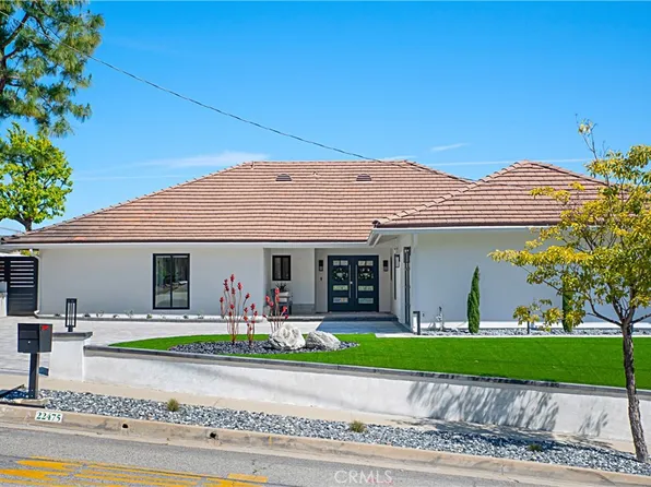 22475 Paul Revere Dr, Calabasas, CA 91302