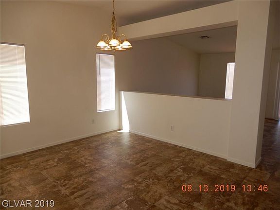 3rd image of 3008 Honeysuckle Ave