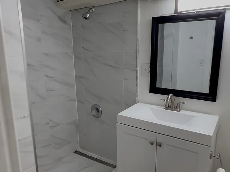 1226 Sherman Ave #1S — Photo 6