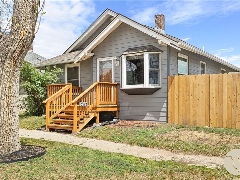 1st image of 204 6th St W