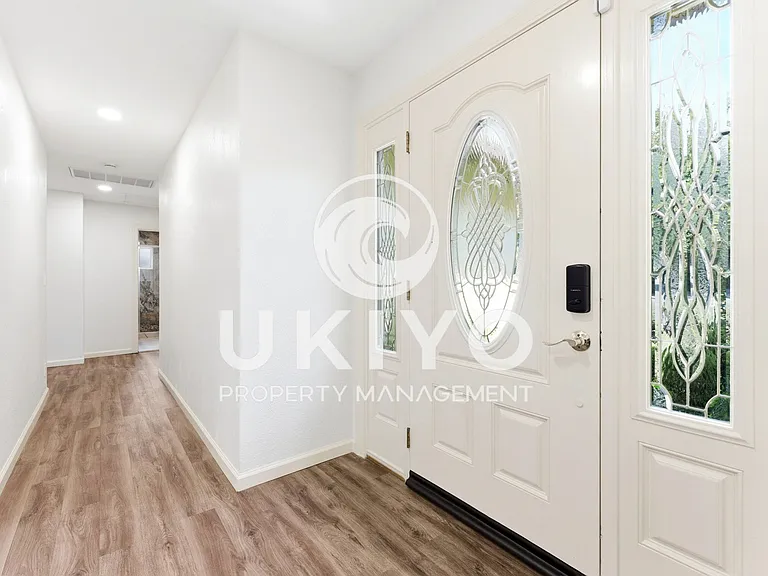645 Keith Ct — Photo 4