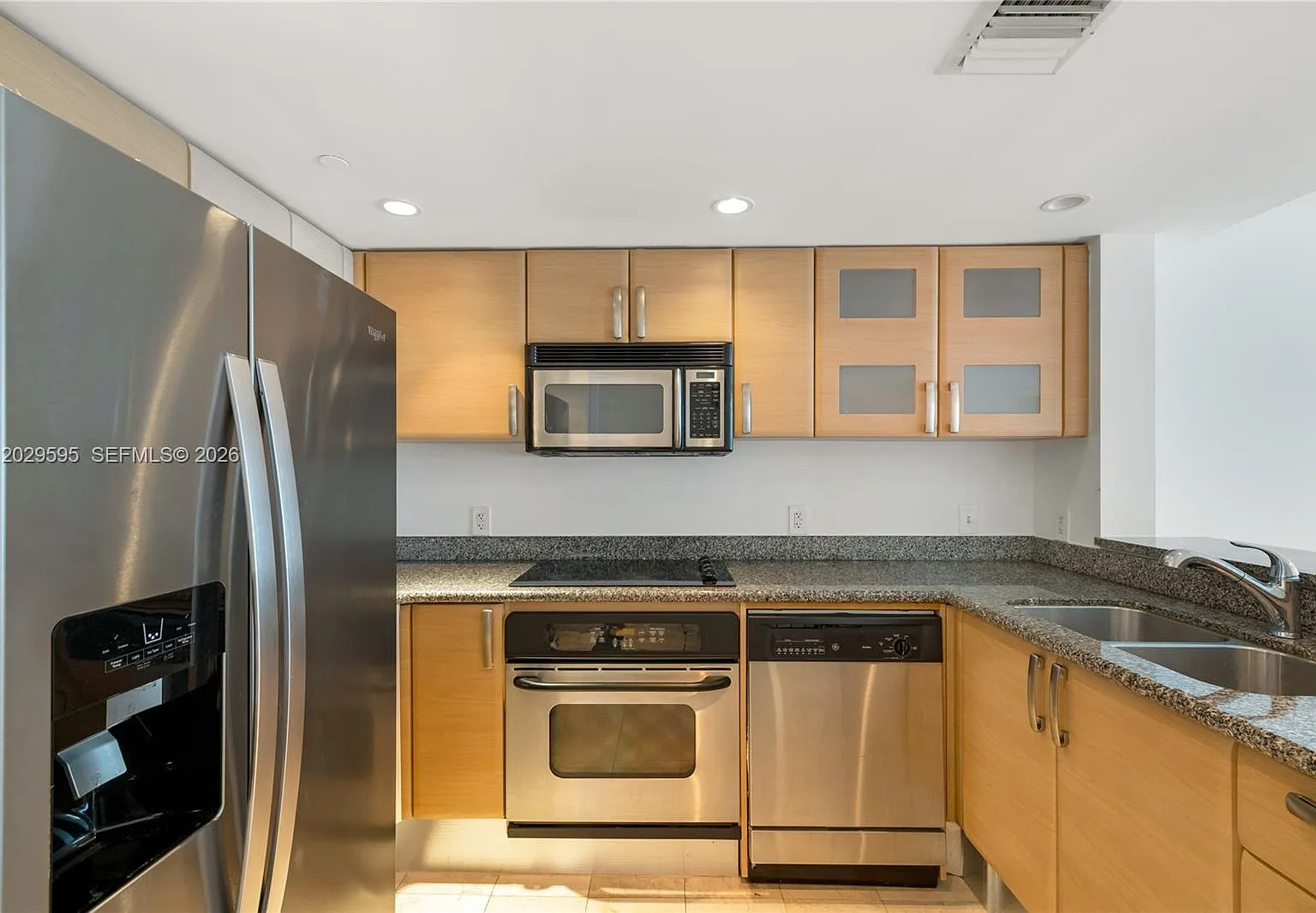 Skyline On Brickell Condo — Photo 3