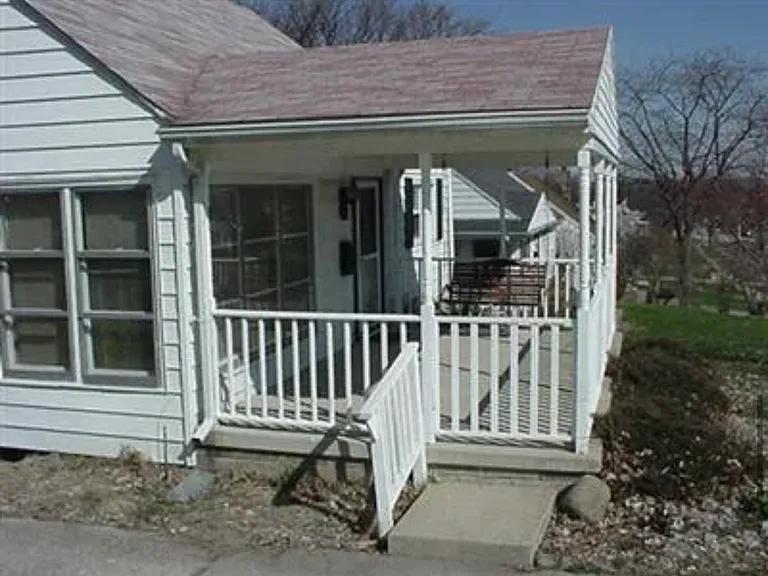 343 Hayden Ave — Photo 3