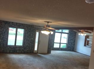 437 W 4th St, Readlyn, IA 50668