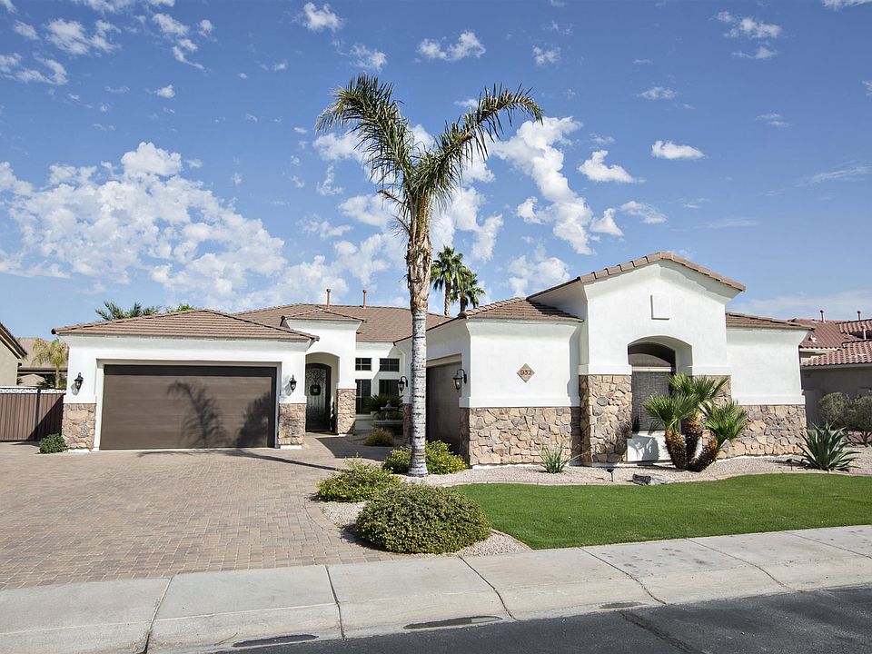1st image of 932 E Coconino Pl