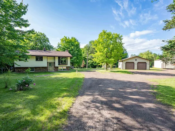 2814 Roberg Rd, Duluth, MN 55804