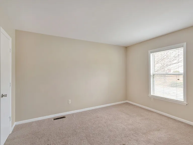 2716 Gatewood Cir — Photo 12