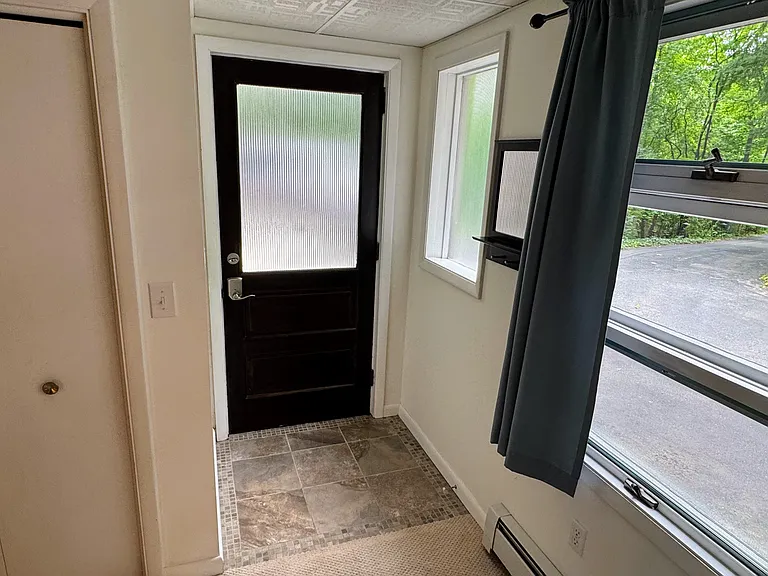 Entryway (inside)