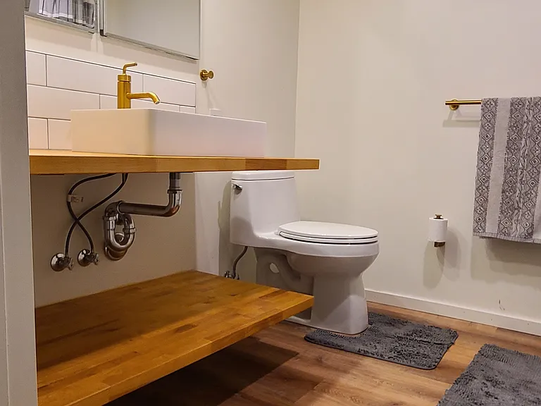 8414 N Fiske Ave — Photo 14