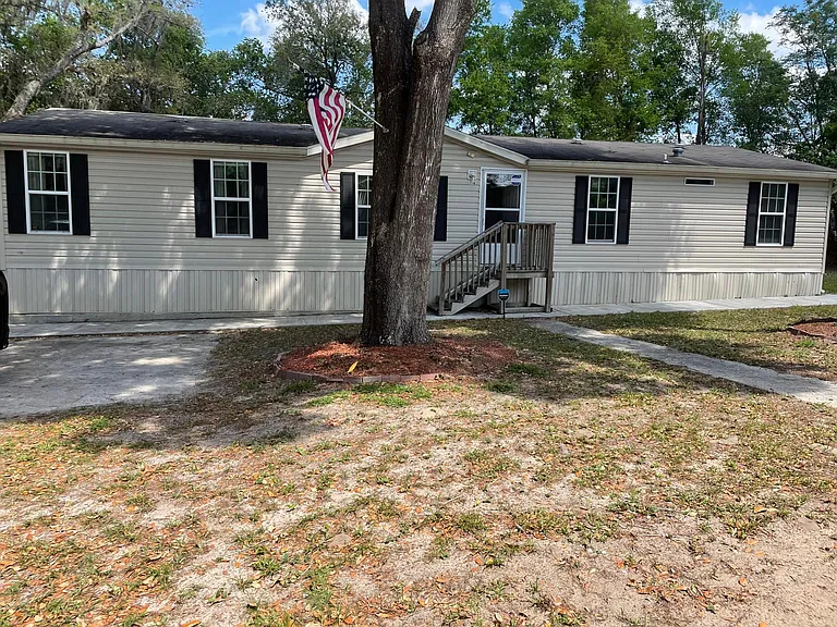 116 Pine Ln — Photo 2