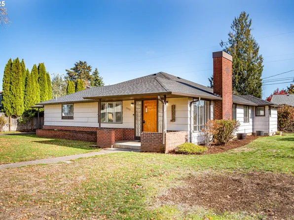 1090 Nyssa St, Junction City, OR 97448