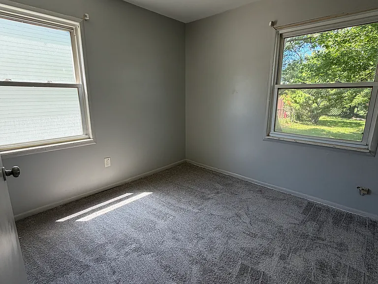 27241 Woodmont St — Photo 10