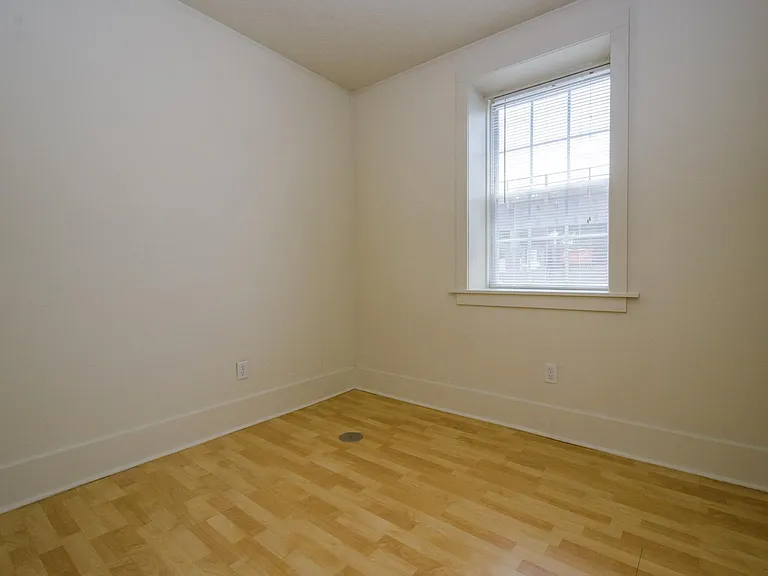 Suites on Lincoln Way — Photo 19