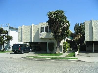 1st image of 12610 Caswell Ave APT 6