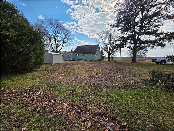 3rd image of 941 Long Ridge Rd