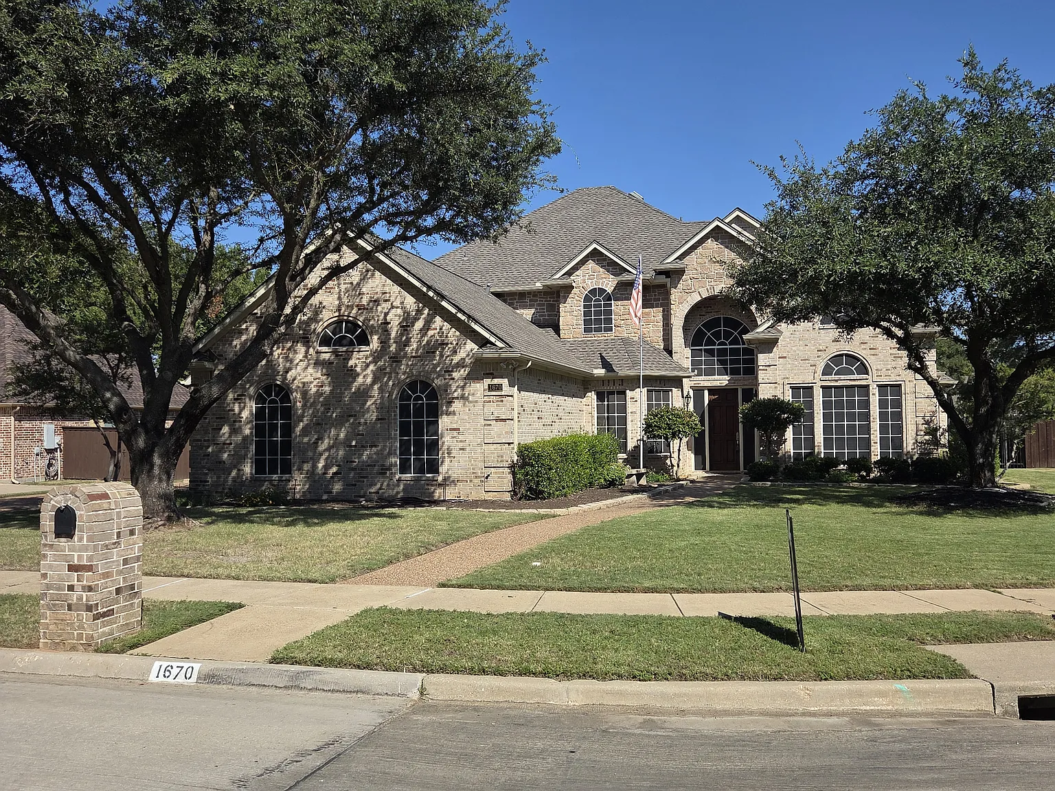 4 bed, 3121 sqft, $3,950 — Photo 3