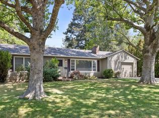 2121 E Jackson St, Medford, OR