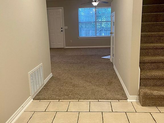 3rd image of 830 W Peachtree Dr