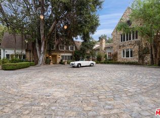 2069 Coldwater Canyon Dr, Beverly Hills, CA 90210