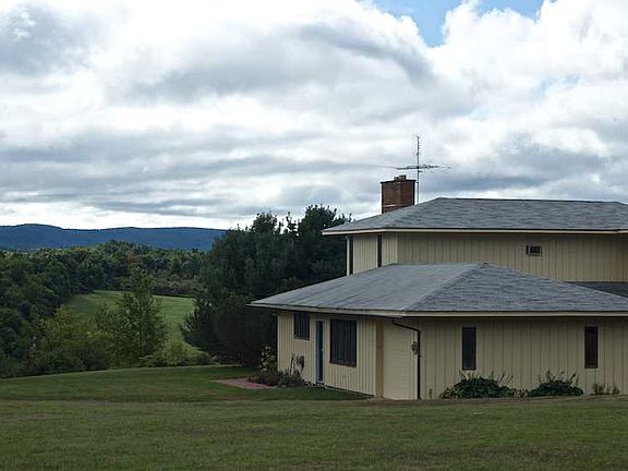 4th image of 51 Longview Dr