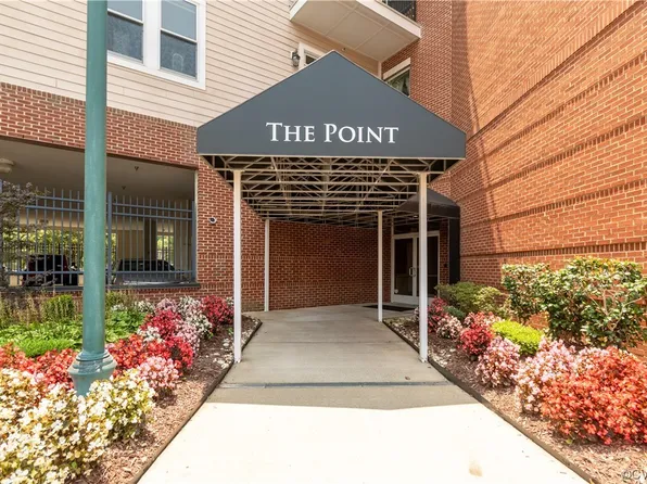 670 Town Center Dr Unit 404, Newport News, VA 23606