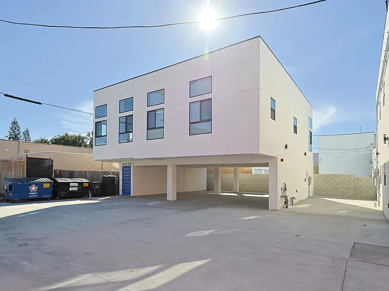 2616 Wellington Rd — Photo 4