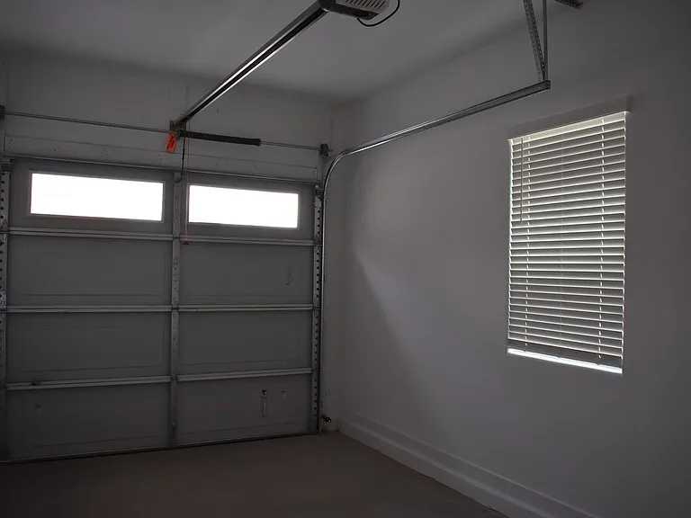 2530 W Huntington Dr #2 — Photo 5