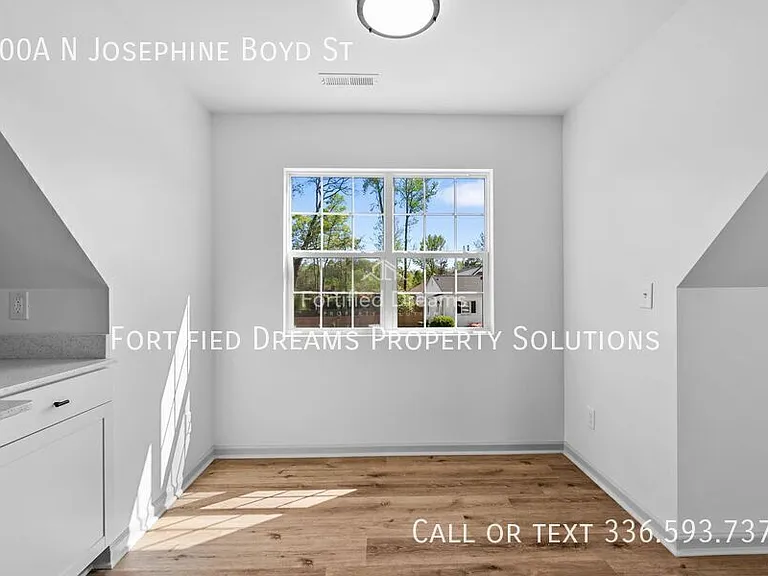 700A N Josephine Boyd St — Photo 9