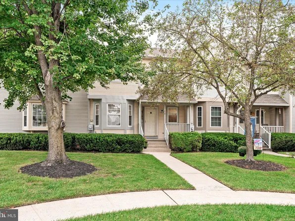 13 Stanwyck Ct, Robbinsville, NJ 08691