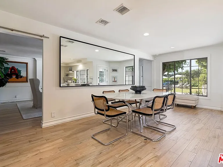 1075 Wallace Rdg — Photo 11