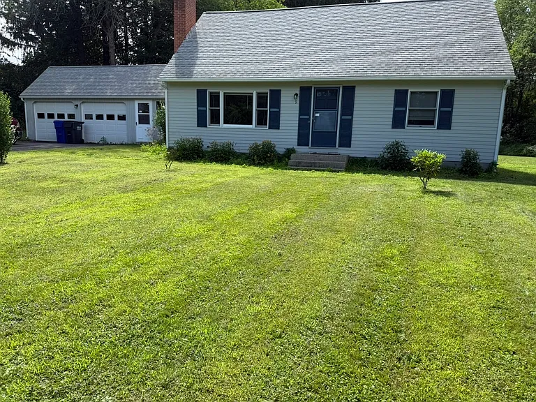 Applewood Ln — Photo 1