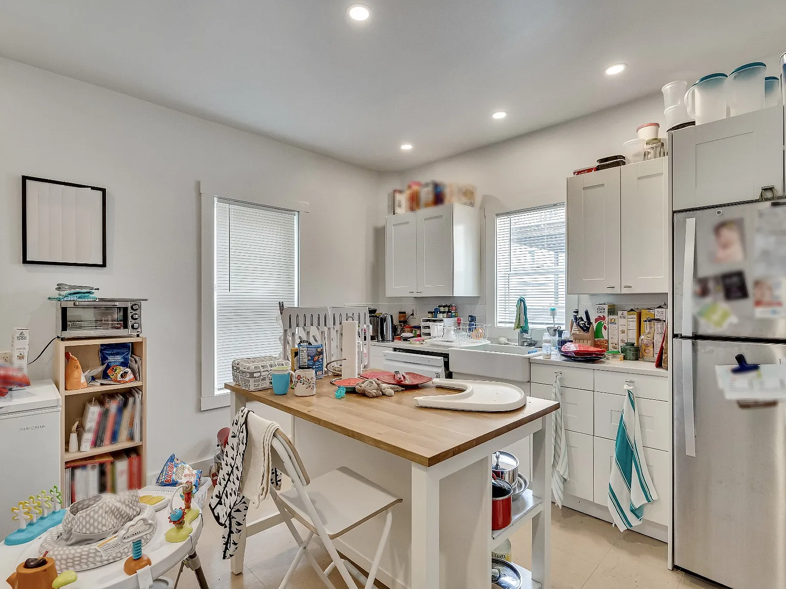 3 bed, 1000 sqft, $3,700 — Photo 2