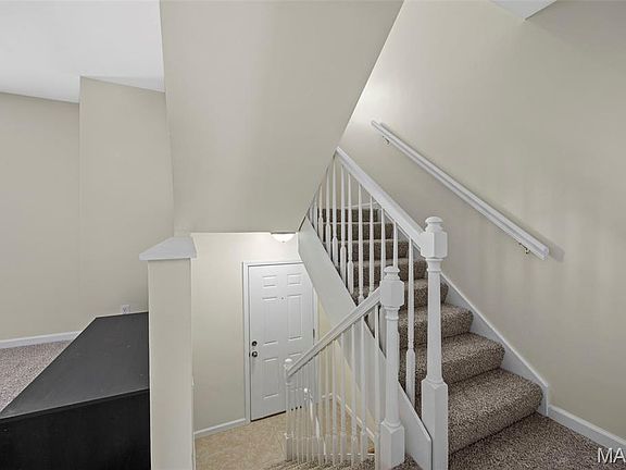 5th image of 330 Carmel Woods Dr