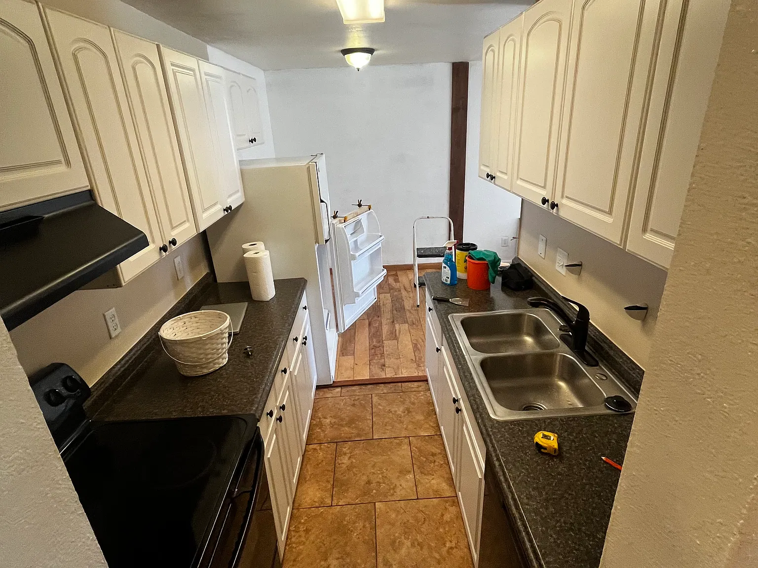 1 bed, 744 sqft, $1,050 — Photo 2