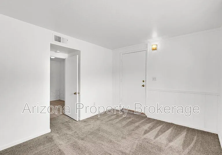 119 W 9th Pl — Photo 16