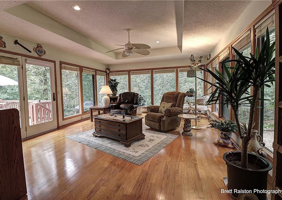 1st image of 8 Kentallen Ln