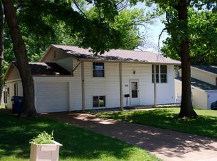 5218 Ville Cecelia Ln, Hazelwood, MO