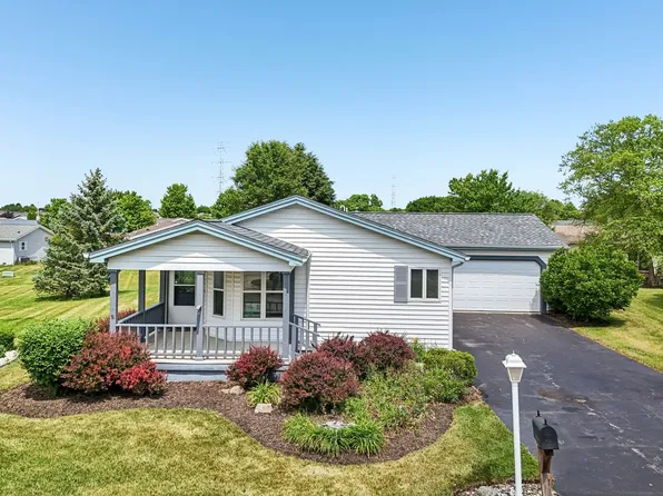 335 Belmont Ct, Grayslake, IL 60030