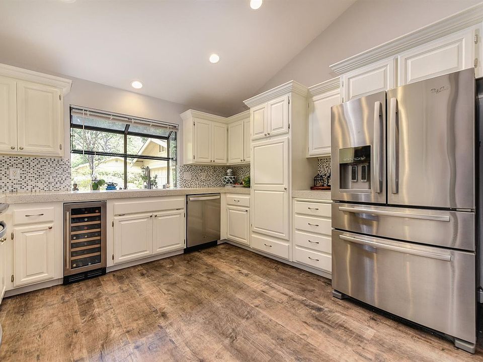 1st image of 117 Winding Canyon Ln