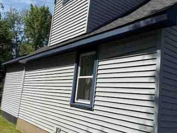 2nd image of 1830 E 39th St