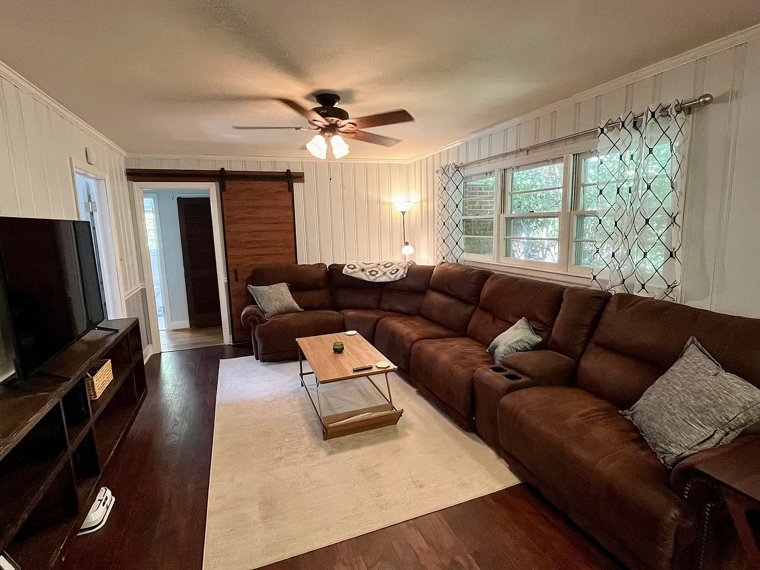 4320 James Rd — Photo 1