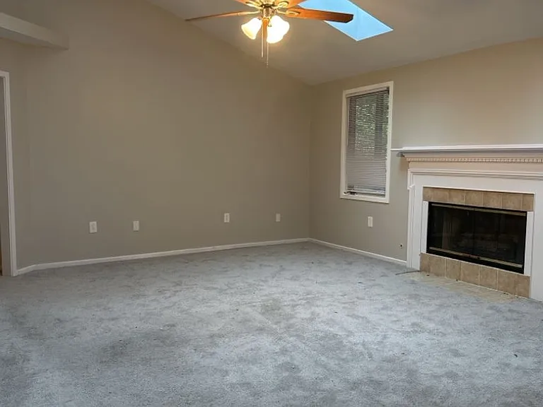 3208 Summerchase Cir — Photo 2