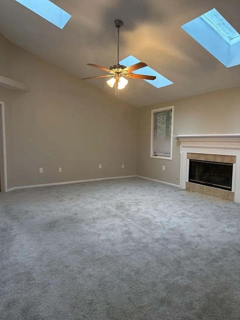 Building Photo - 3208 Summerchase Cir